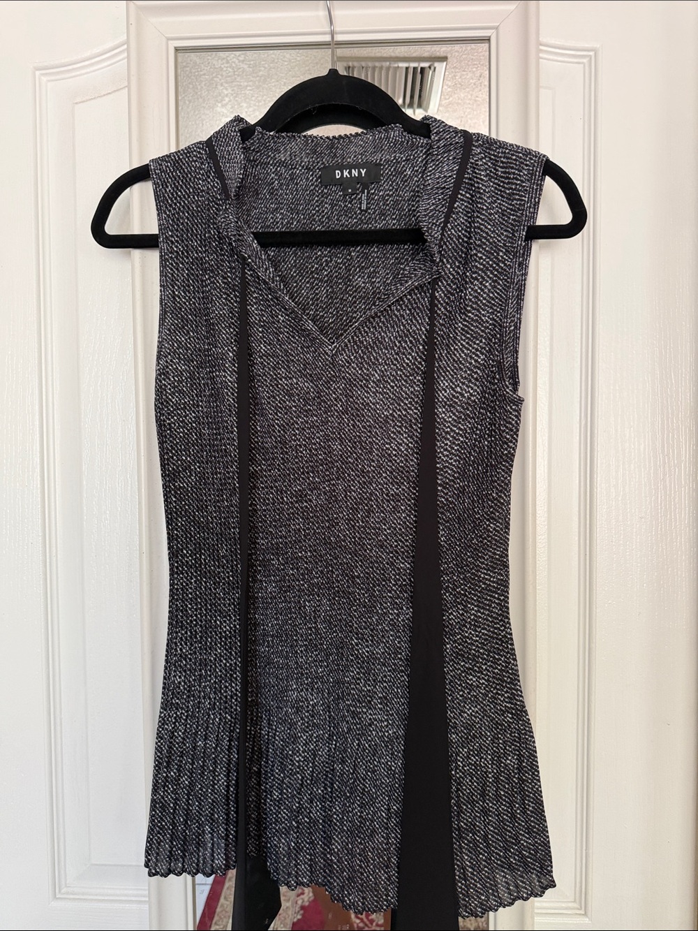 DKNY Black and Gray Sleeveless V-Neck Blouse